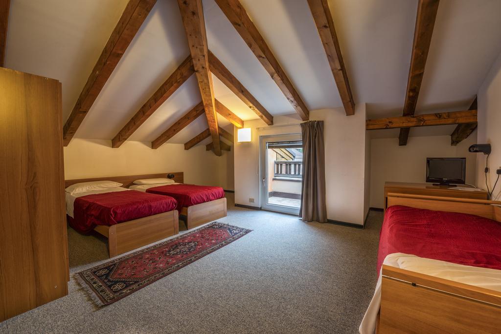 Hotel Drago Mezzocorona Oda fotoğraf