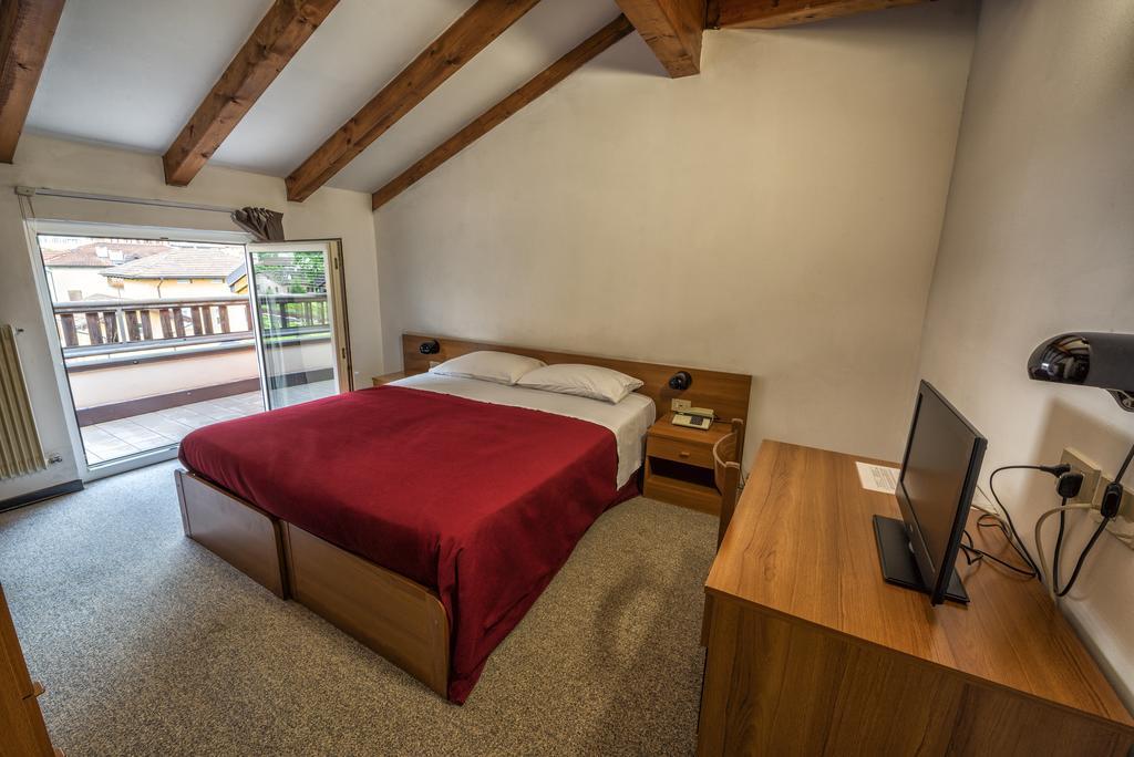 Hotel Drago Mezzocorona Oda fotoğraf